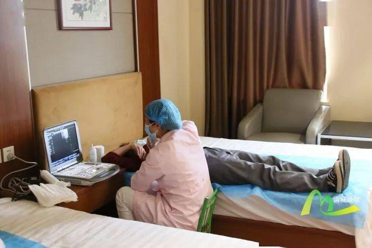 堅持人民至上，守護職工健康——滿城區(qū)開展新時代文明實踐“健康義診”進企業(yè)活動